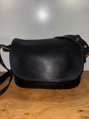 VTG coach patricias legacy Classic Black Leather Crossbody Saddle Bag